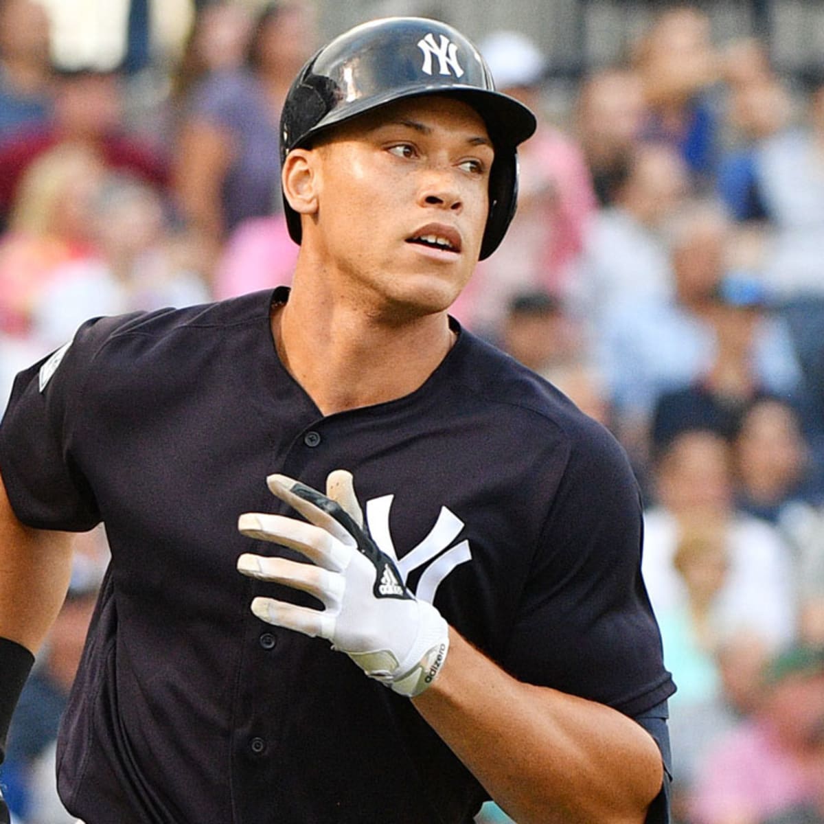 Gio Urshela injury: Yankees SS falls into Rays dugout after catch - Sports  Illustrated
