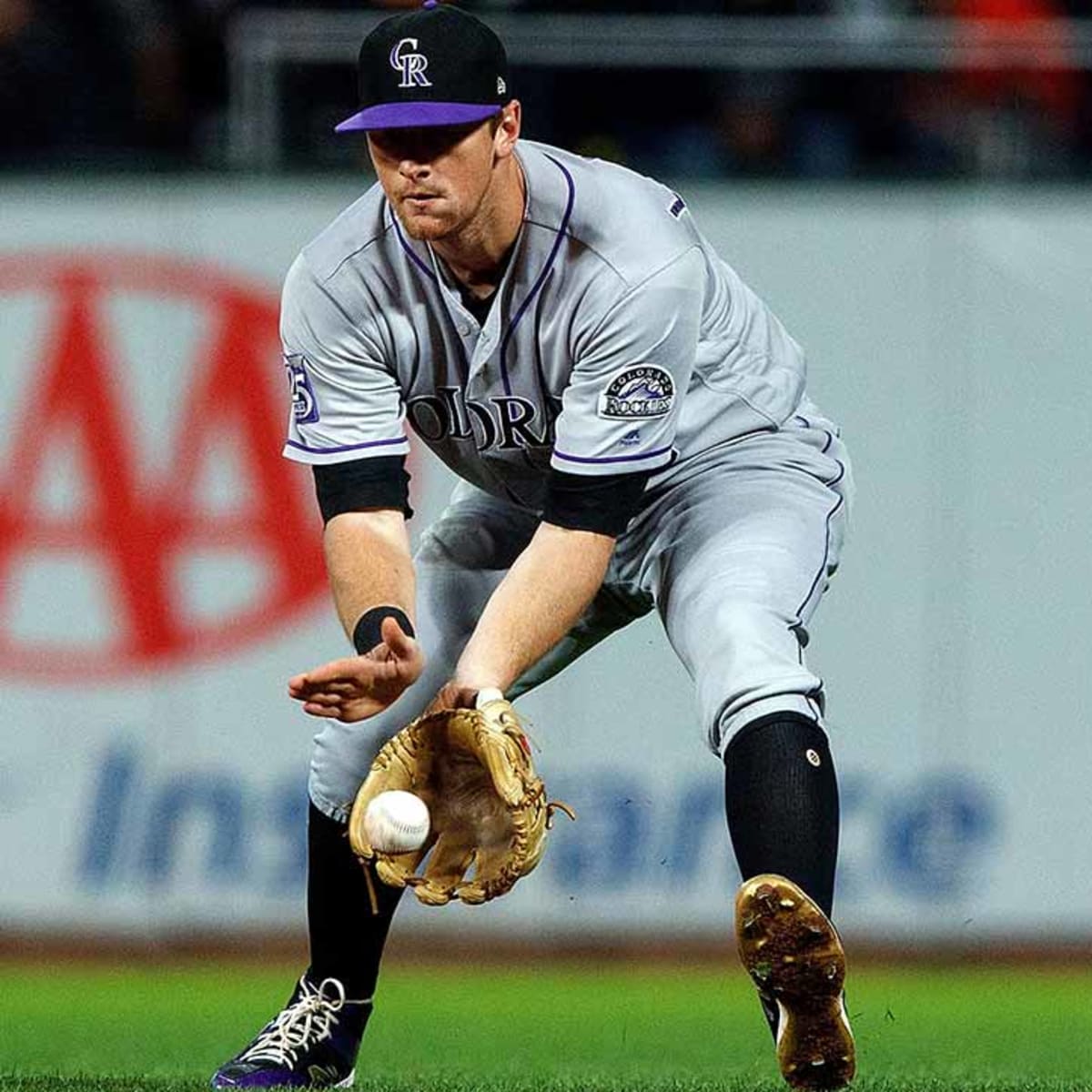 New York Yankees' DJ LeMahieu hits home run on 48 mph pitch - Sports  Illustrated NY Yankees News, Analysis and More