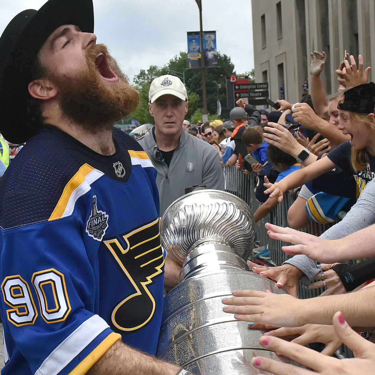 Six of the Most Memorable Stanley Cup Parade Moments - The Hockey News
