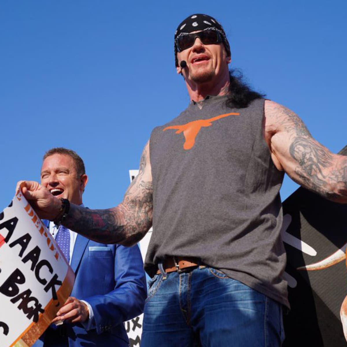 WWE's Undertaker talks Cowboys, Longhorns fandom; what it meant to