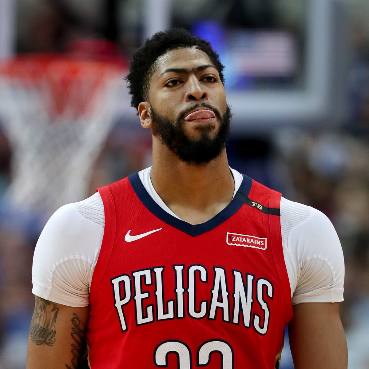 Anthony Davis wears 'That's all folks' shirt to last Pelicans game