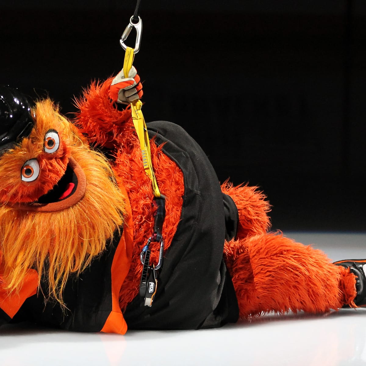 Jay and Dan couldn't contain their laughter when shown an old Flyers mascot  before a Gritty top 10 - Article - Bardown