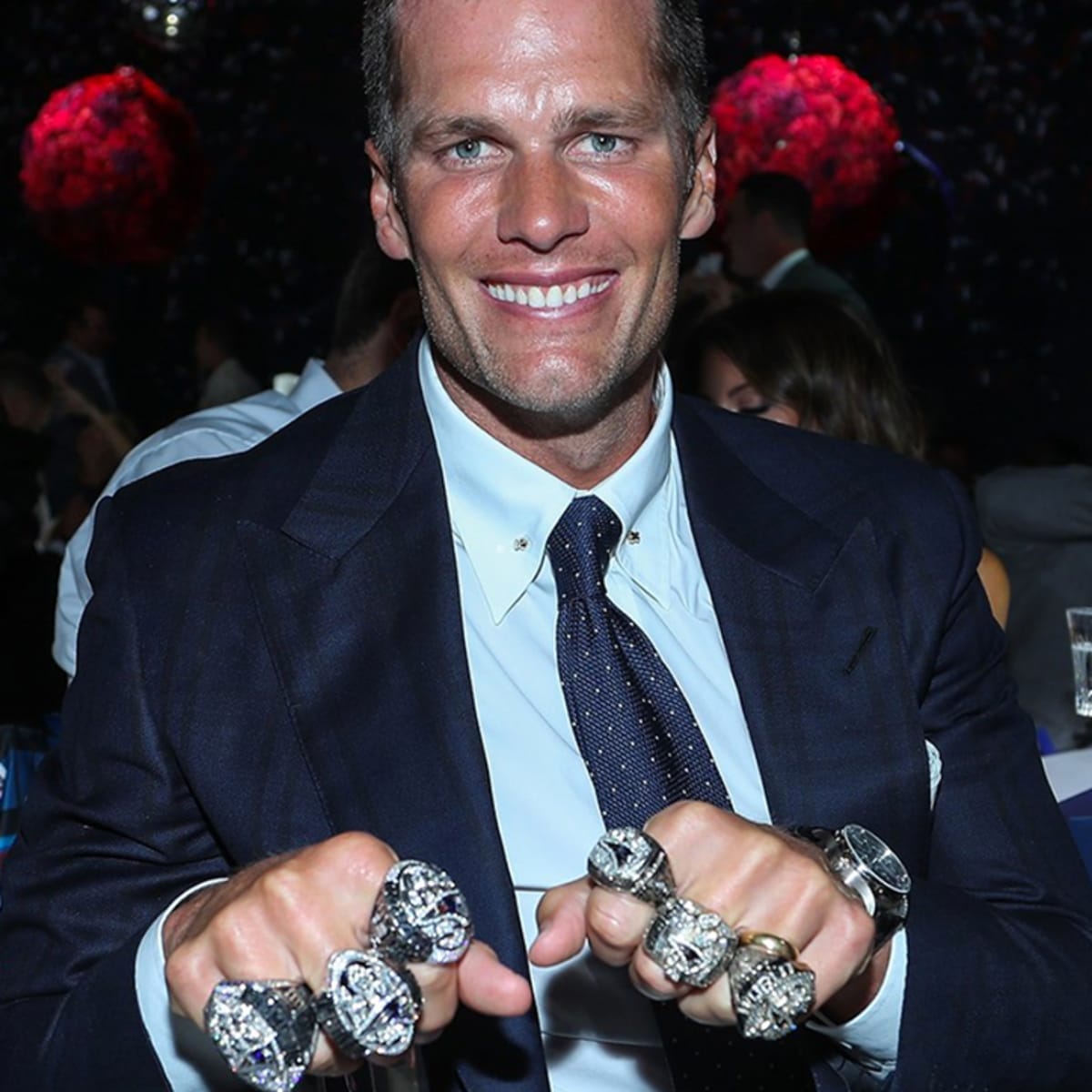 Patriots Super Bowl rings: Design has 422 diamonds, Still Here motto -  Sports Illustrated