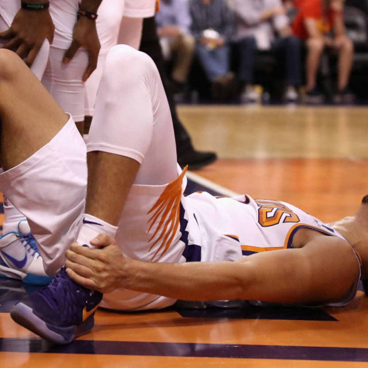 Devin Booker injury: suffers ankle sprain vs. Rockets / News 