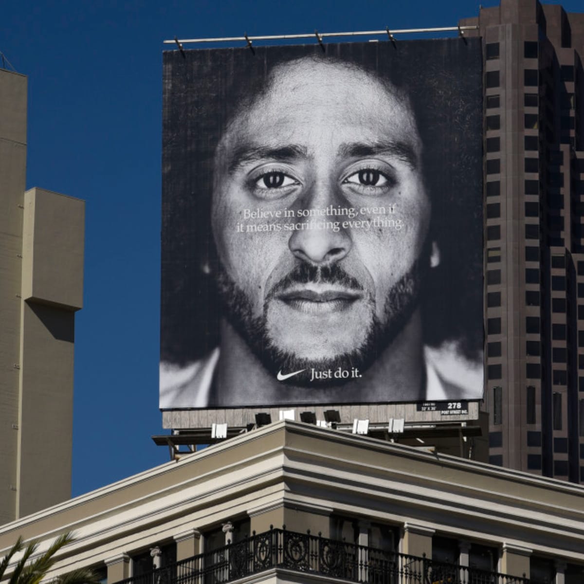 Colin Kaepernick Works Out for the Las Vegas Raiders - WSJ