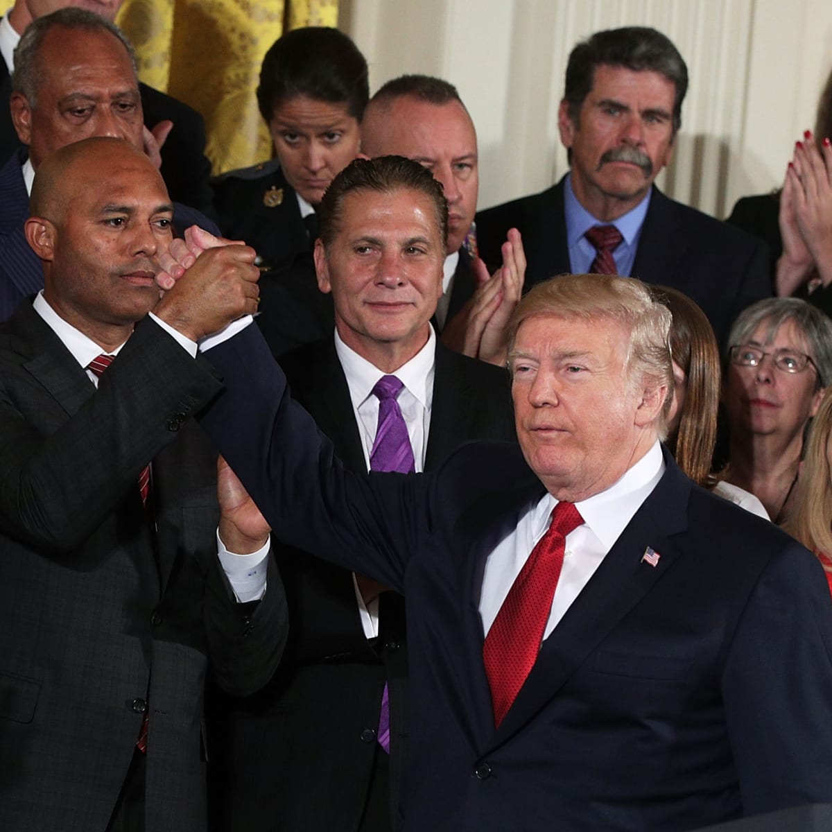 Donald J. Trump sur Twitter : Congratulations to Mariano Rivera on  unanimously being elected to the National Baseball Hall of Fame! Not only a  great player but a great person. I am