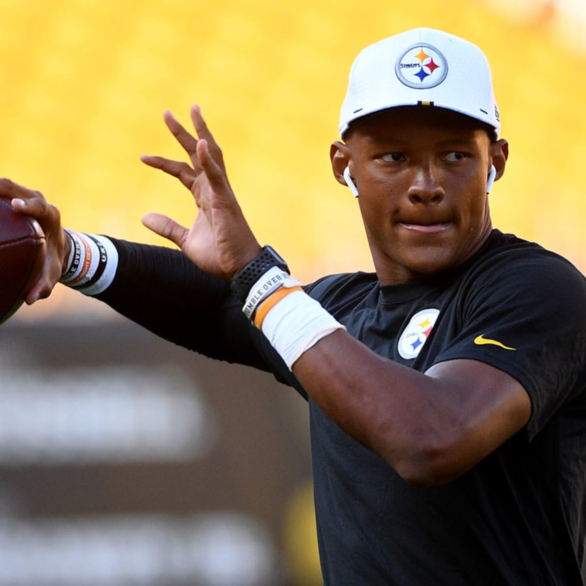 NFL trade news: Jaguars acquire QB Joshua Dobbs from Steelers