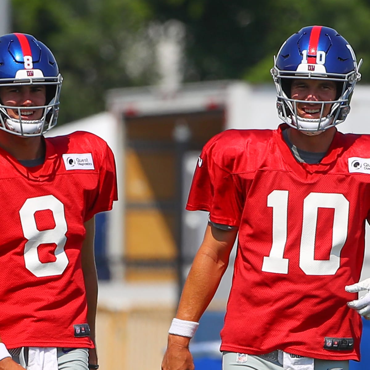 New York Giants name Daniel Jones starting quarterback, ending Eli