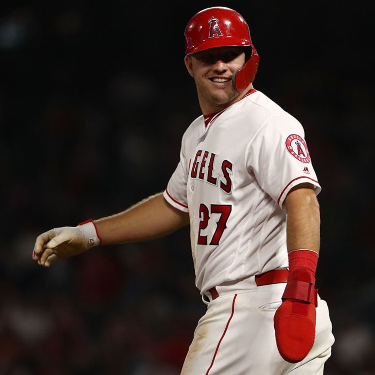 Bryce Harper contract: Phillies targeting Mike Trout in 2020 - Sports  Illustrated