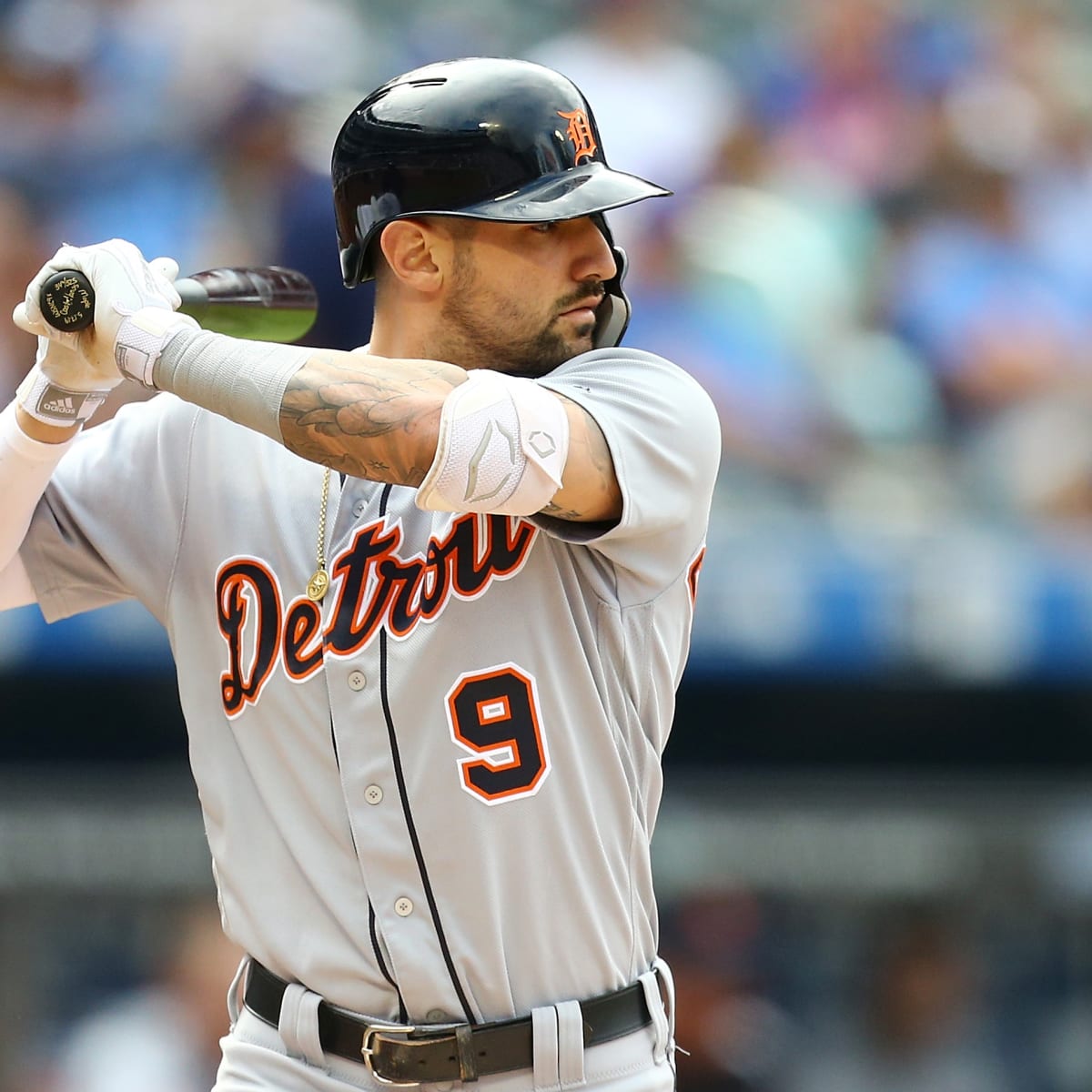 Cubs acquire outfielder Nicholas Castellanos from Tigers for two