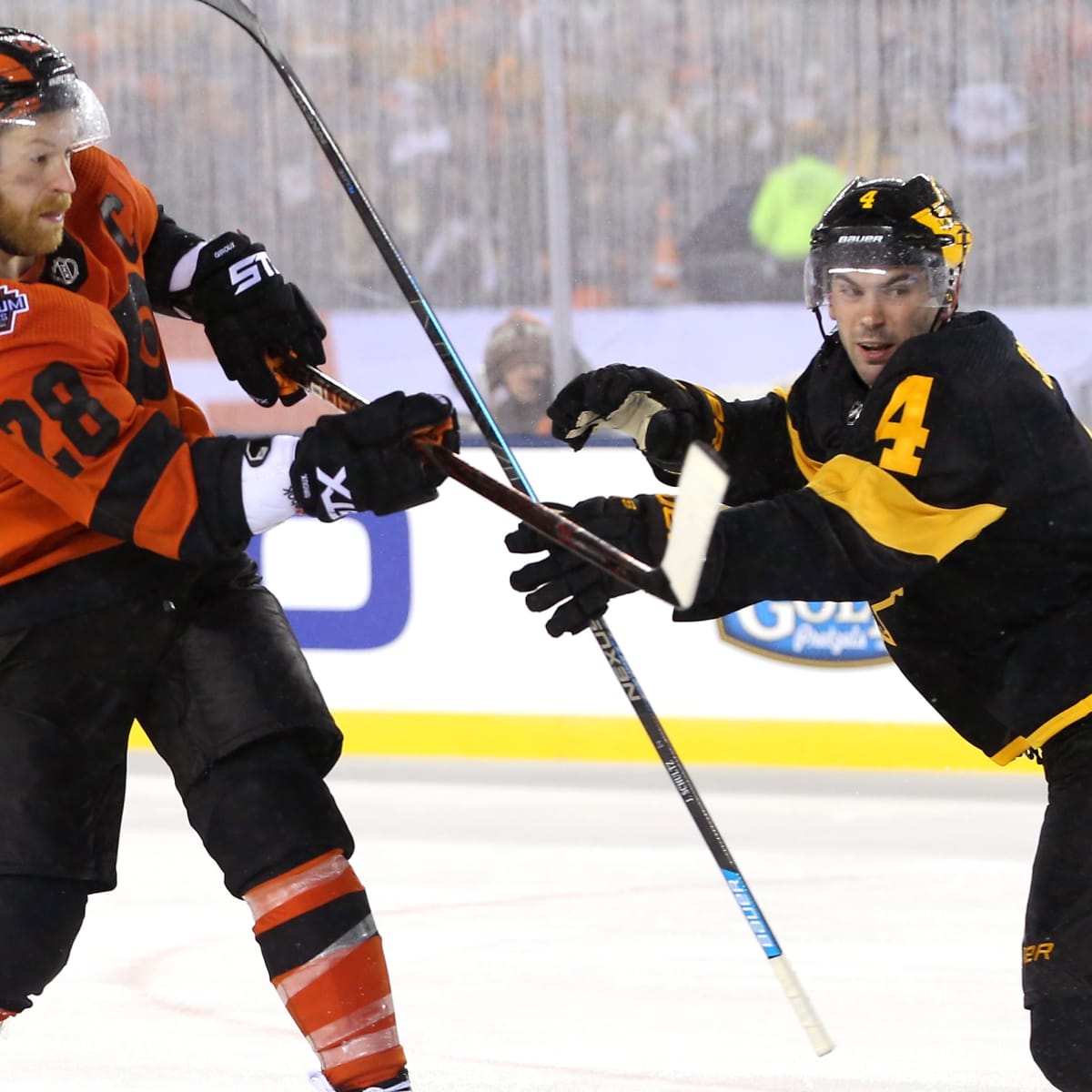 NHL roundup: Flyers get OT win at Stadium Series