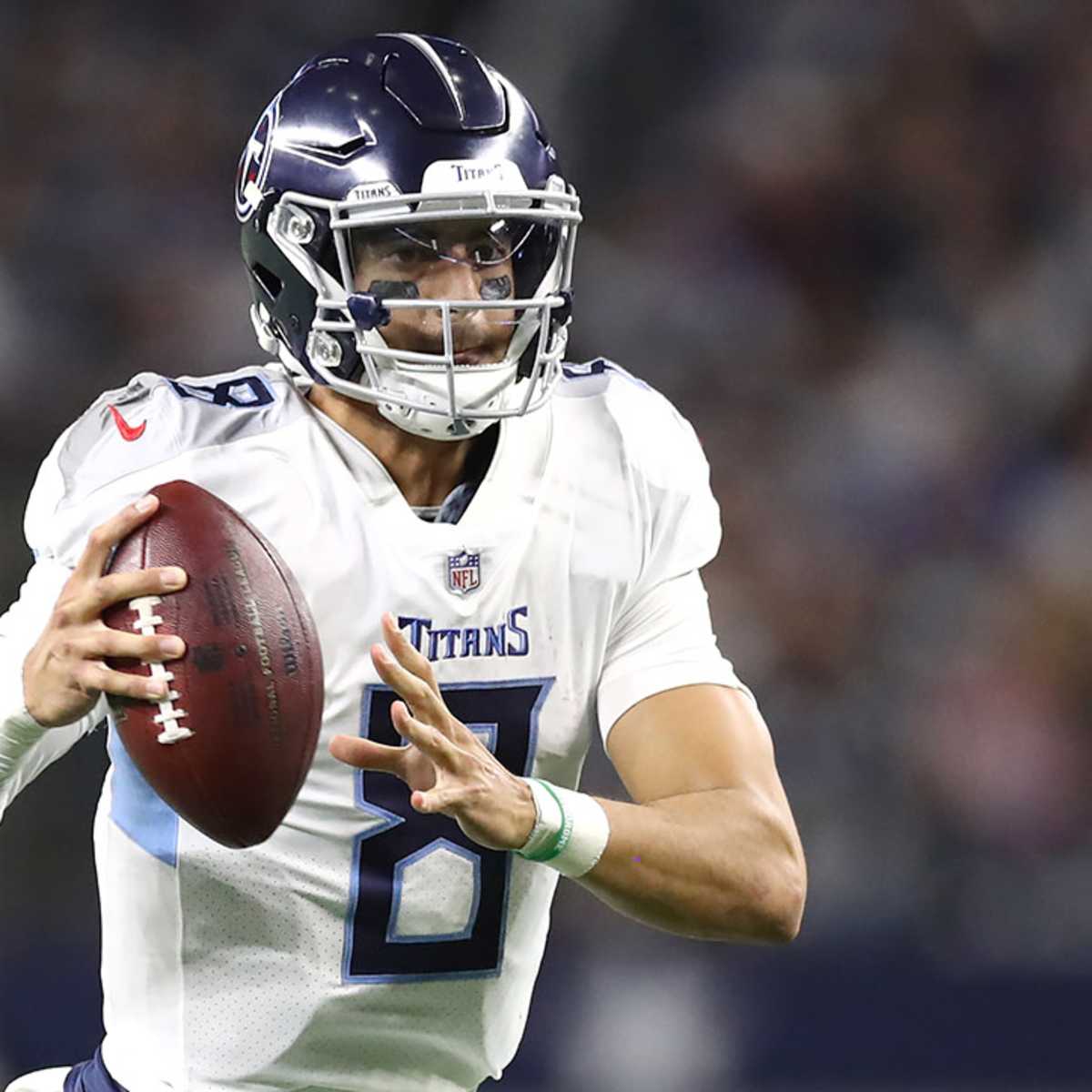 Titans: Marcus Mariota suffered stinger in loss to Colts