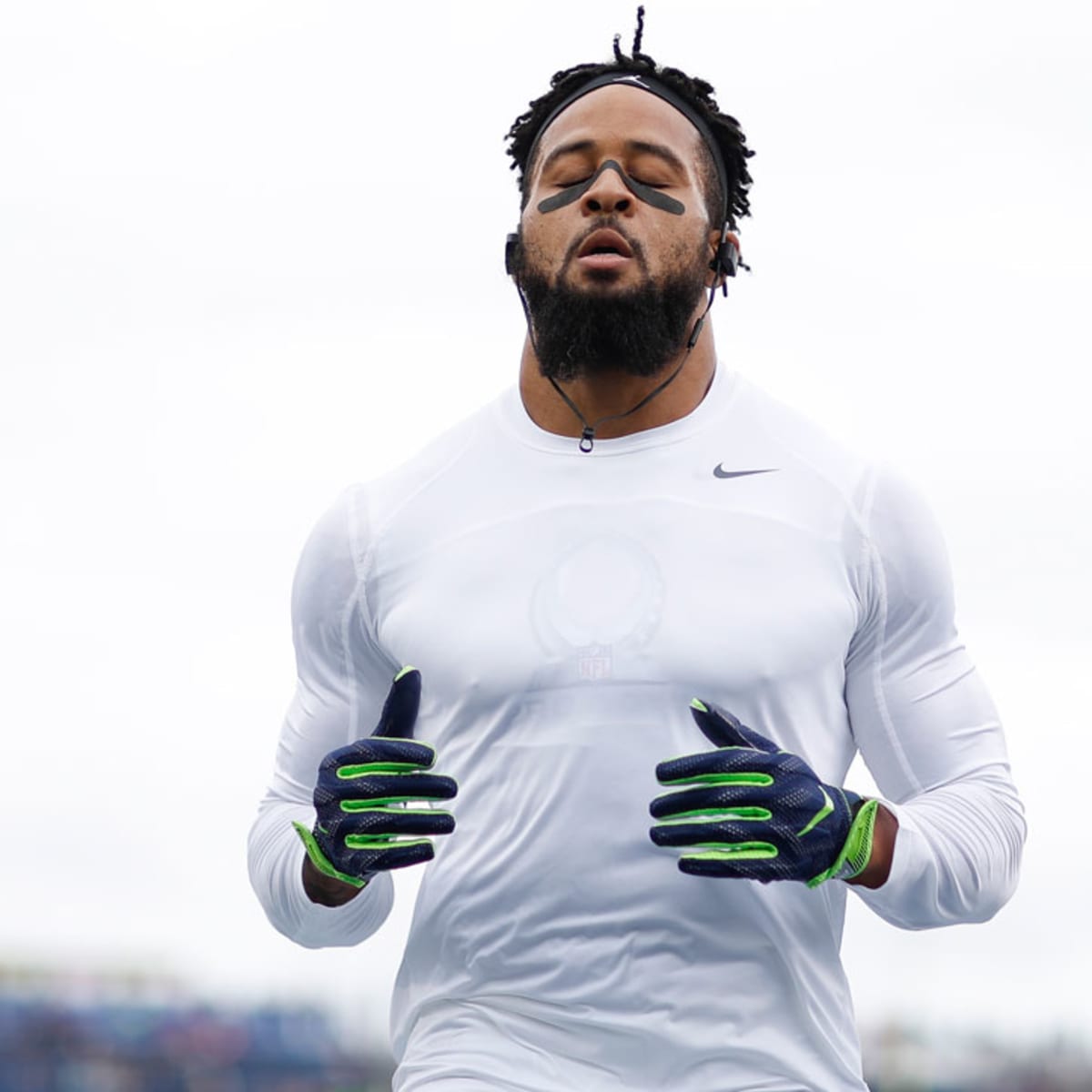 Seattle Seahawks free safety Earl Thomas ends holdout