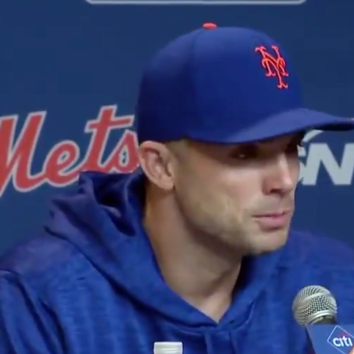 David Wright makes final exit with tears, standing ovation