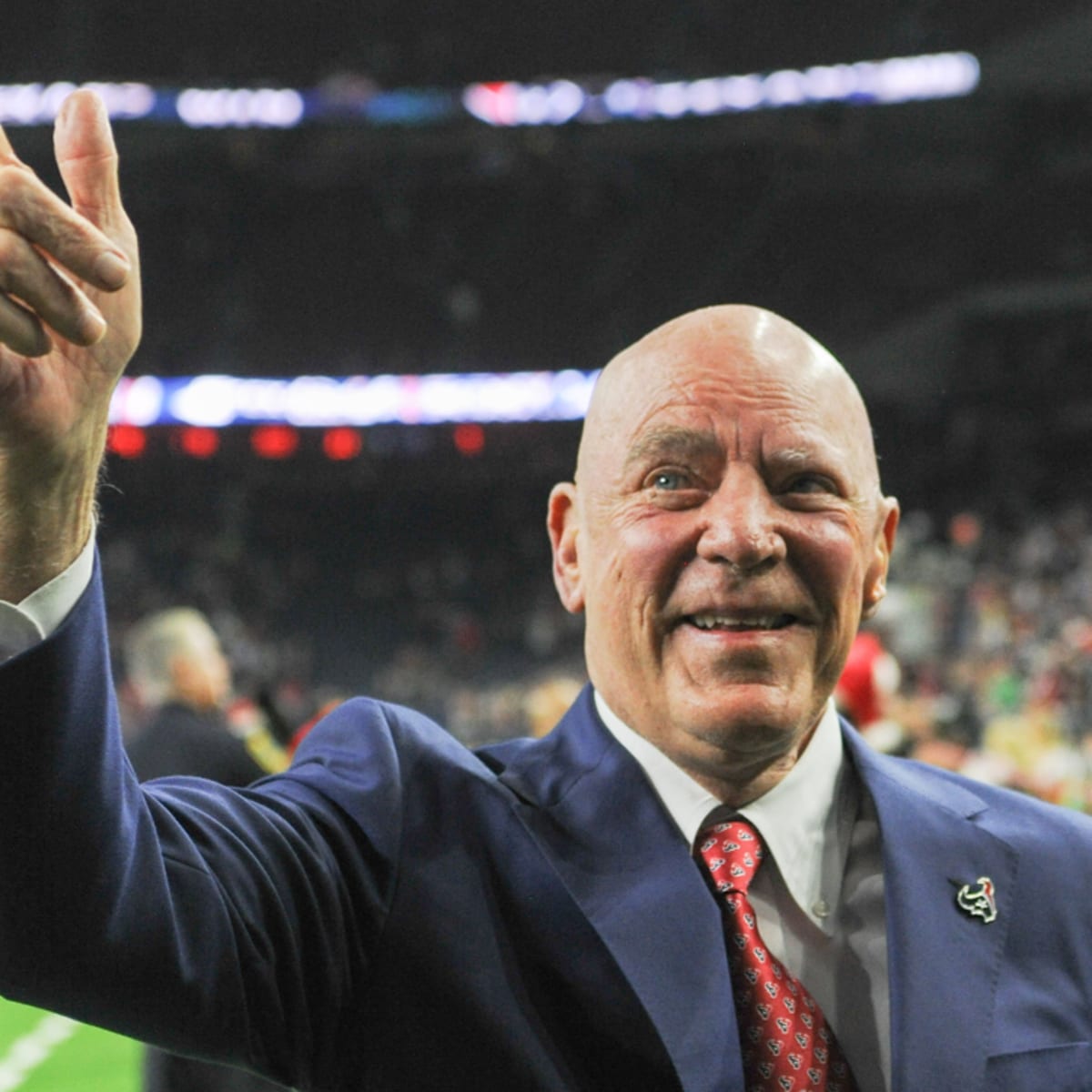 Texans owner Bob McNair's 'inmates' remark sparks player protest