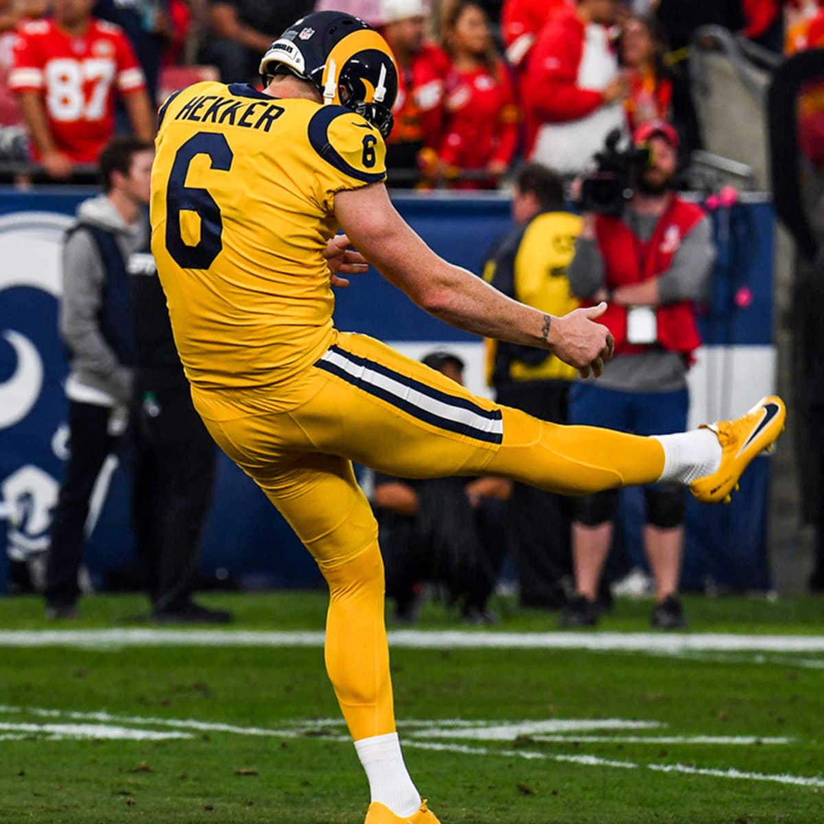 Bonsignore: Johnny Hekker helps Rams get win with special (teams) ring to  it – Daily Breeze