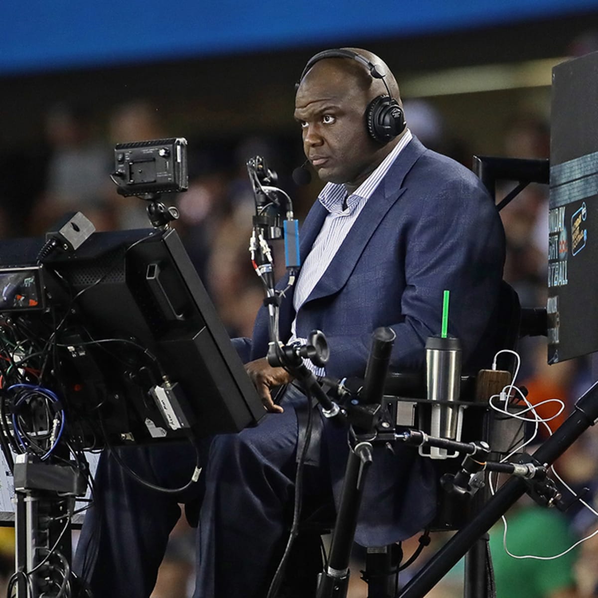 Reviewing ESPN's new 'Monday Night Football' booth; Joe Tessitore, Booger  McFarland - Sports Illustrated