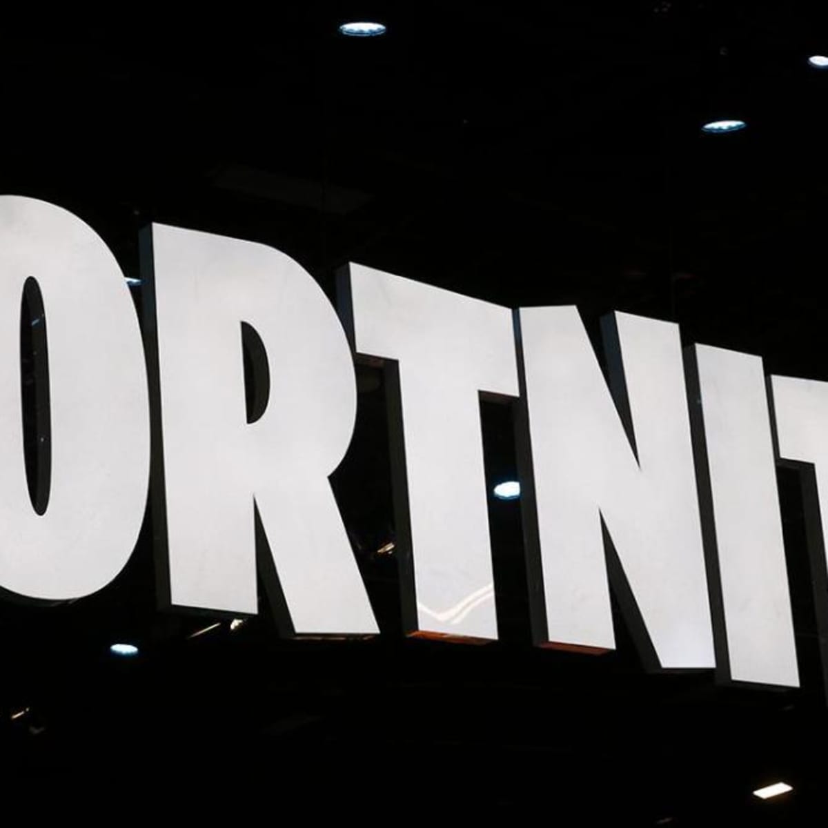 NFL Teams Up With Epic Games to Bring All 32 Team Uniforms to 'Fortnite