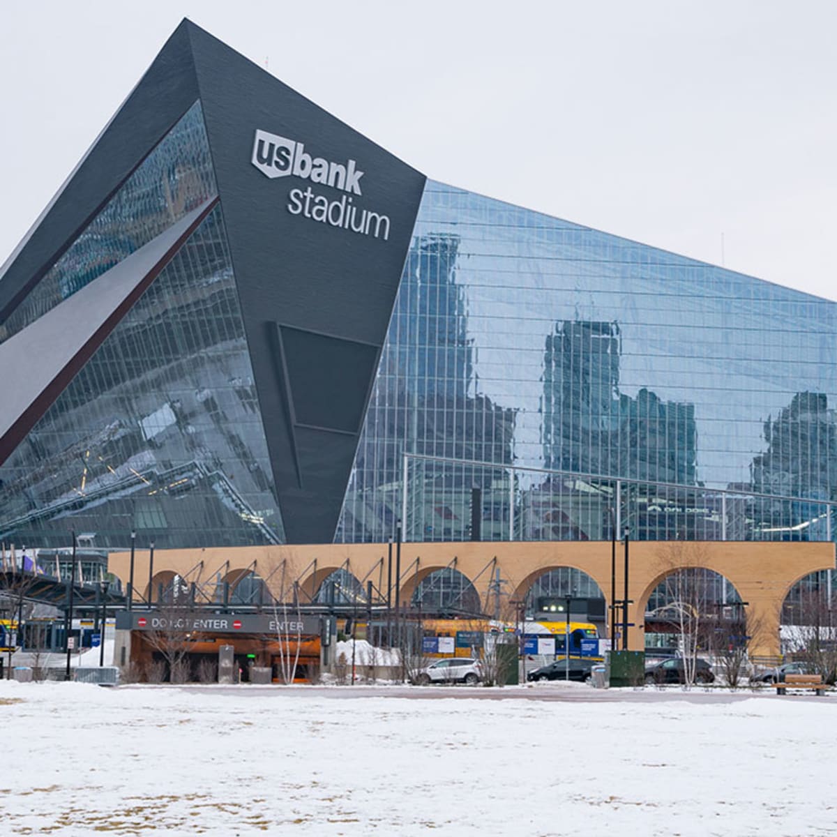 Minnesota Vikings tailgating and U.S. Bank Stadium access