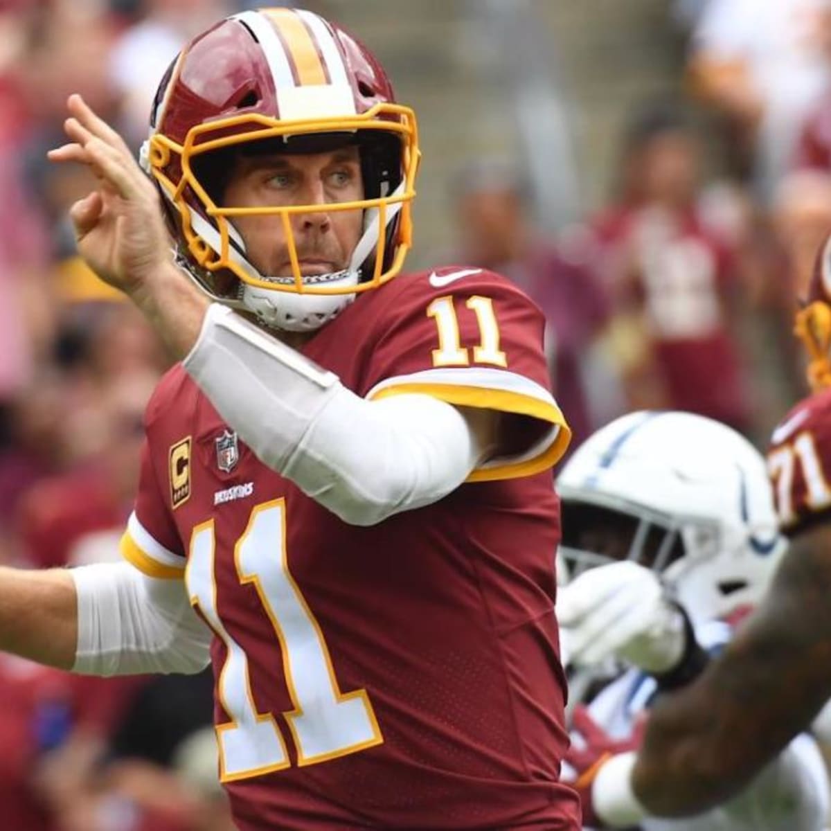 Redskins QB Alex Smith visits Center for the Intrepid