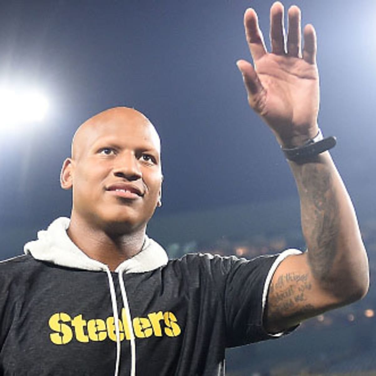 Ryan Shazier Returns to Field Where He Suffered Spinal Injury