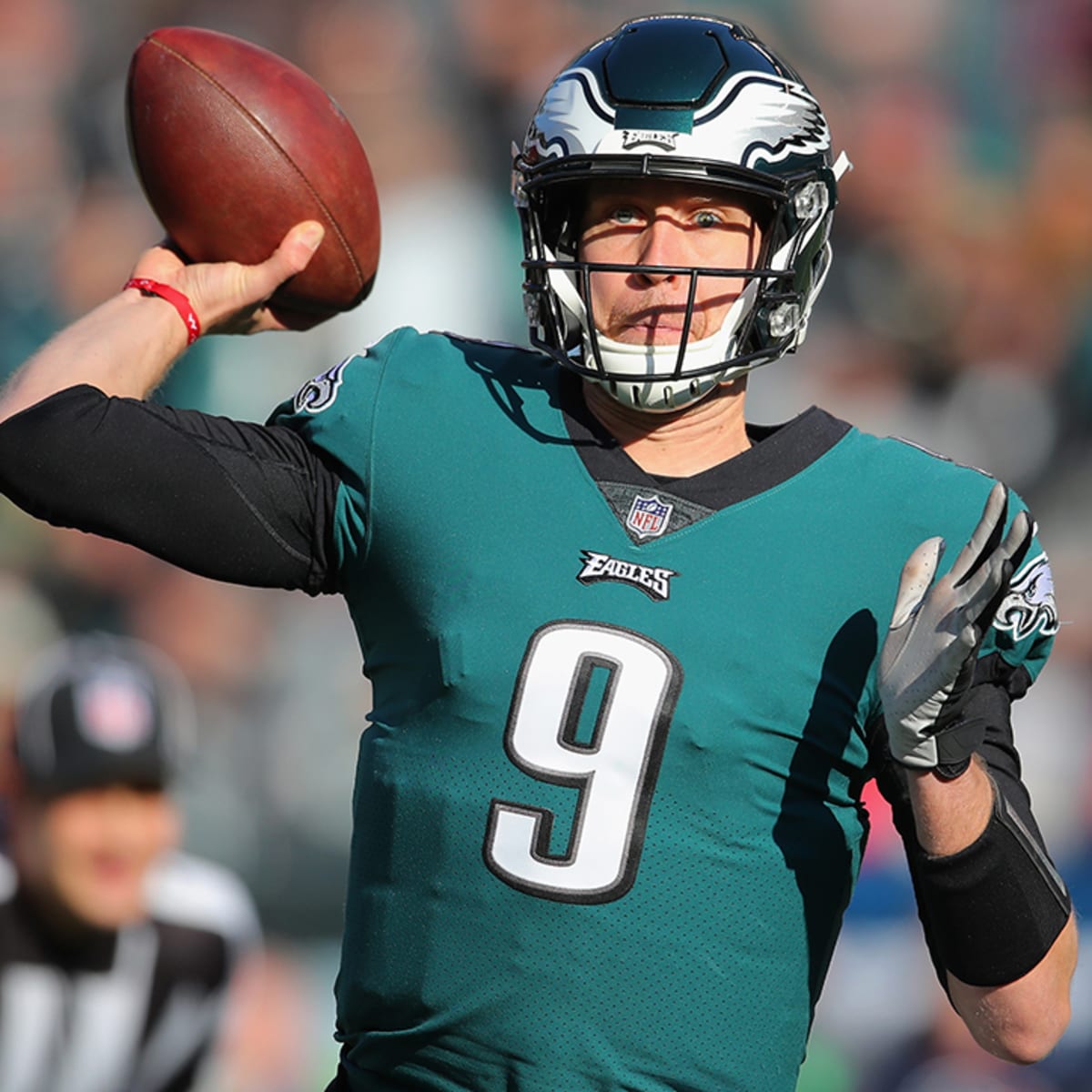 Nick Foles torches Texans defense to keep Eagles' playoff hopes alive -  Arizona Desert Swarm