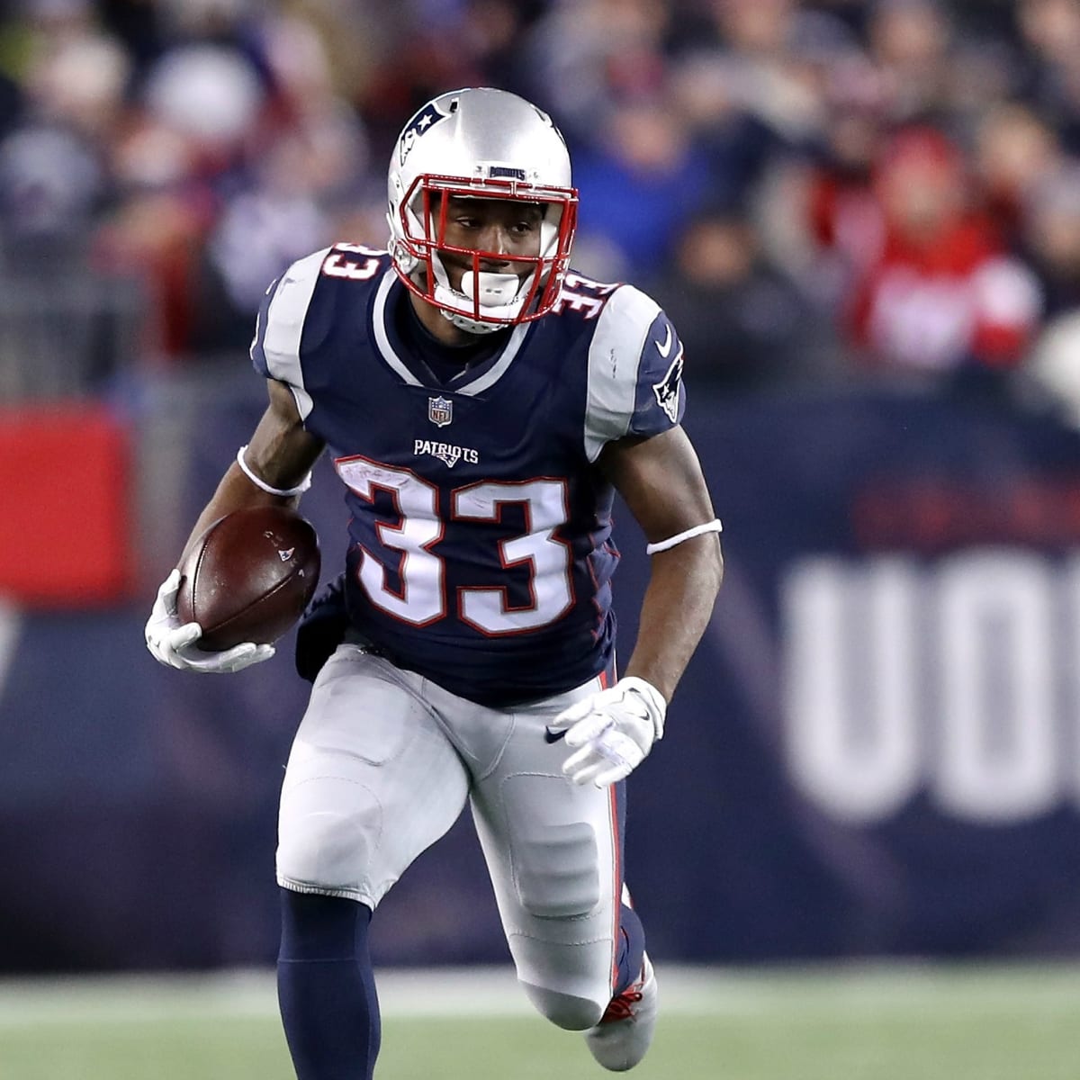 Malcolm Butler, Dion Lewis to sign with Tennessee Titans