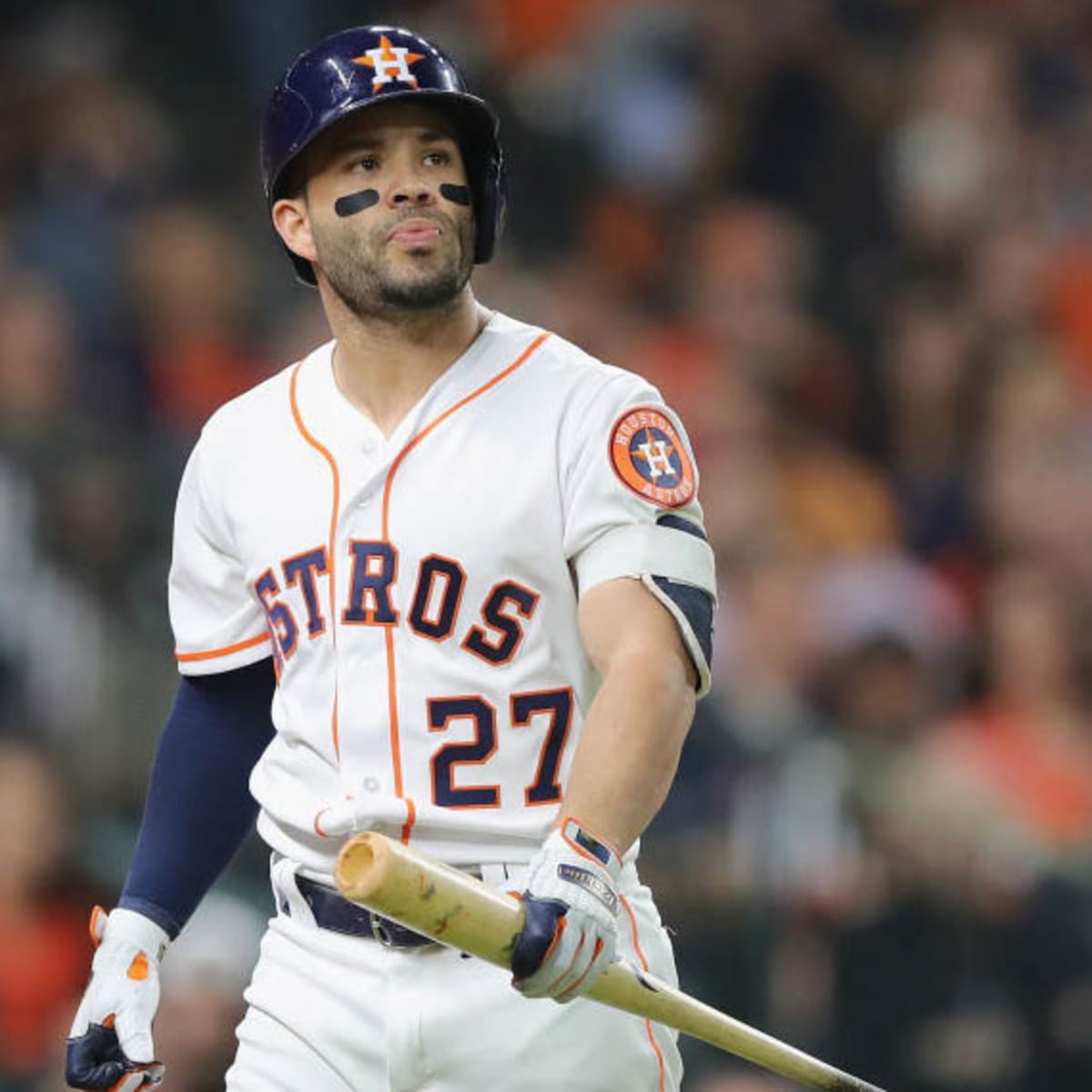 Jose Altuve recovering from right knee surgery