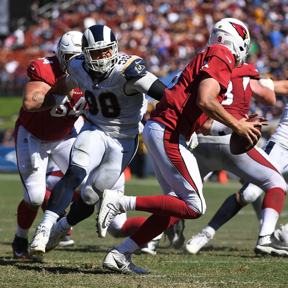 Rams feel the rush in win over Bucs