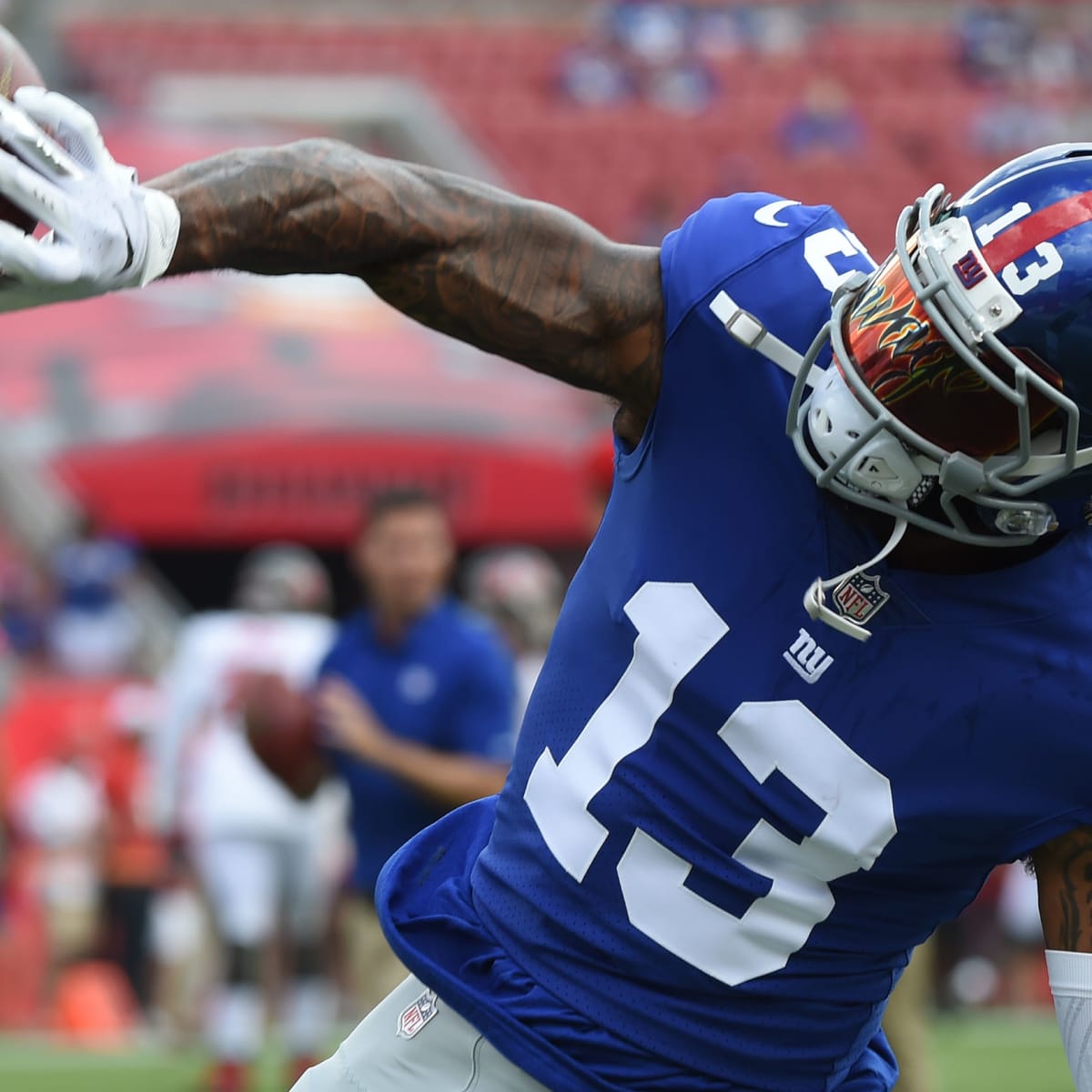 Odell Beckham Jr. agrees to contract with Giants to become NFL's