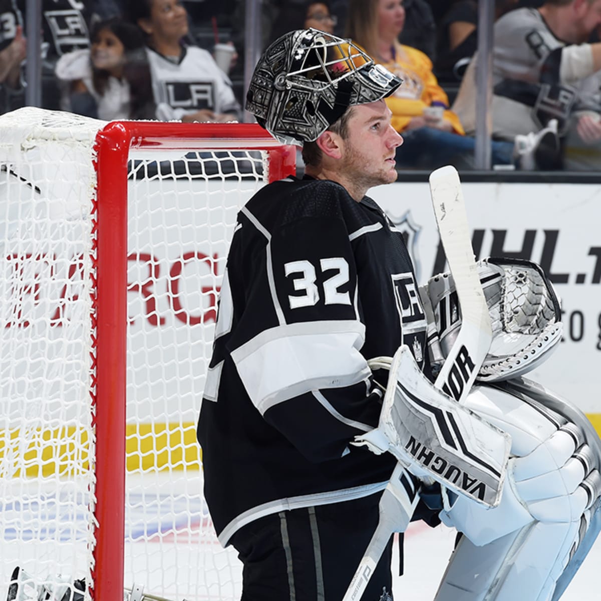 Kings sending goalie Jonathan Quick to Blue Jackets