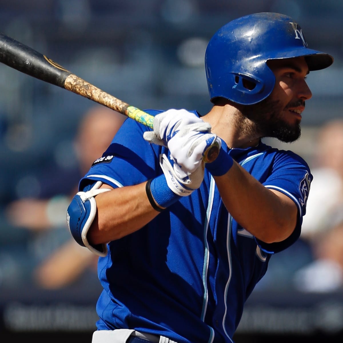 Eric Hosmer offered $147M, 7-year contract by KC Royals, report