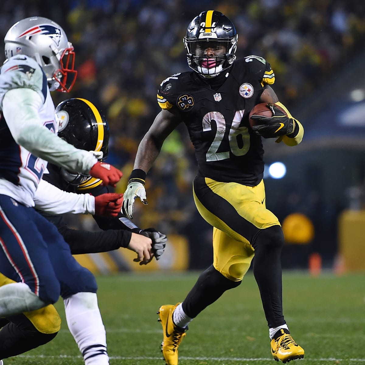 Le'Veon Bell Holdout Approaching $852,000 Fines As Steelers