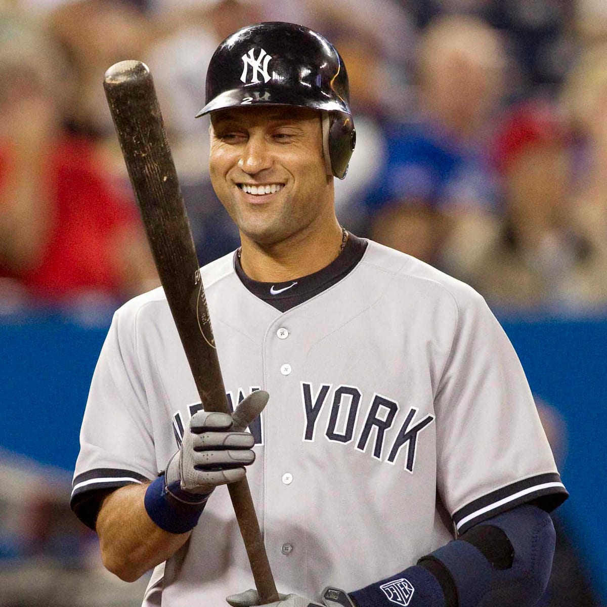 Derek Jeter: Former Yankee's rookie card sells for $99K - Sports