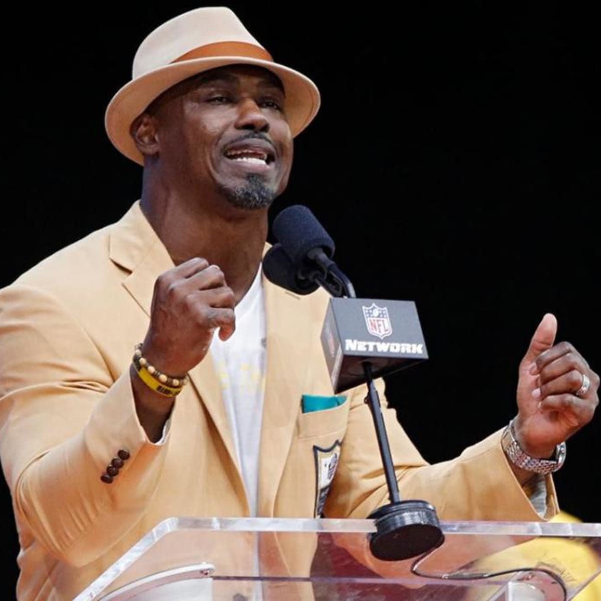 An Ode to Brian Dawkins at No. 20, but There are Others - Sports  Illustrated Philadelphia Eagles News, Analysis and More