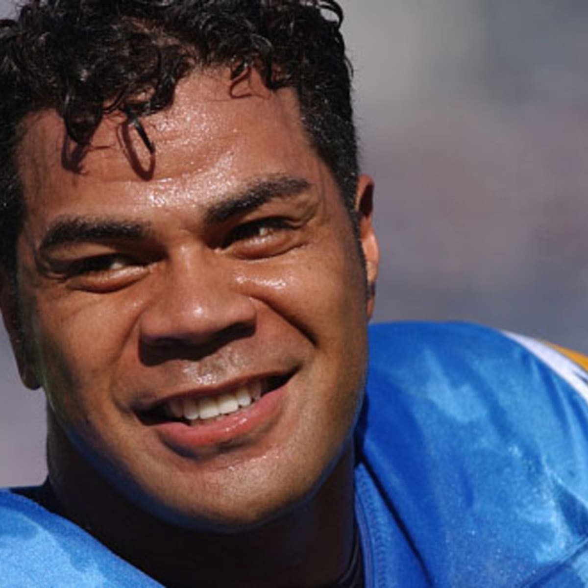 SI Vault: Junior Seau brings honor to his family name - Sports Illustrated