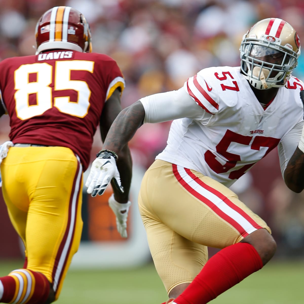 49ers' Eli Harold declines to say why he's standing for anthem, NFL