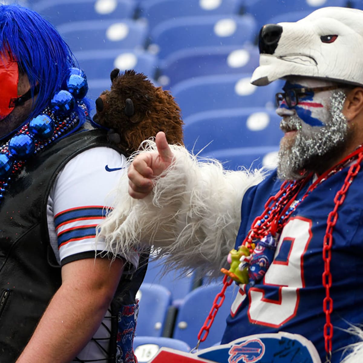 Vikings fan learns the hard way that breaking tables isn't as easy as Bills  Mafia makes it look 