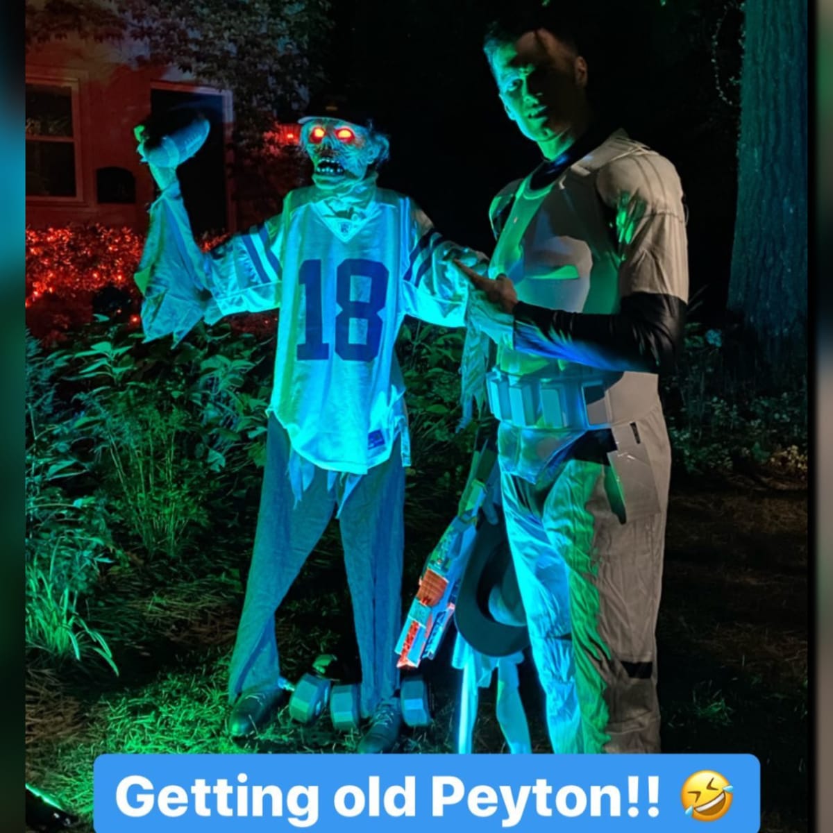 Athletes' best Halloween costumes: Aaron Rodgers, LeBron James