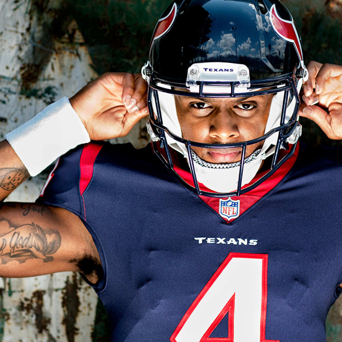 Houston Texans: Deshaun Watson on cover of Sports Illustrated NFL Preview