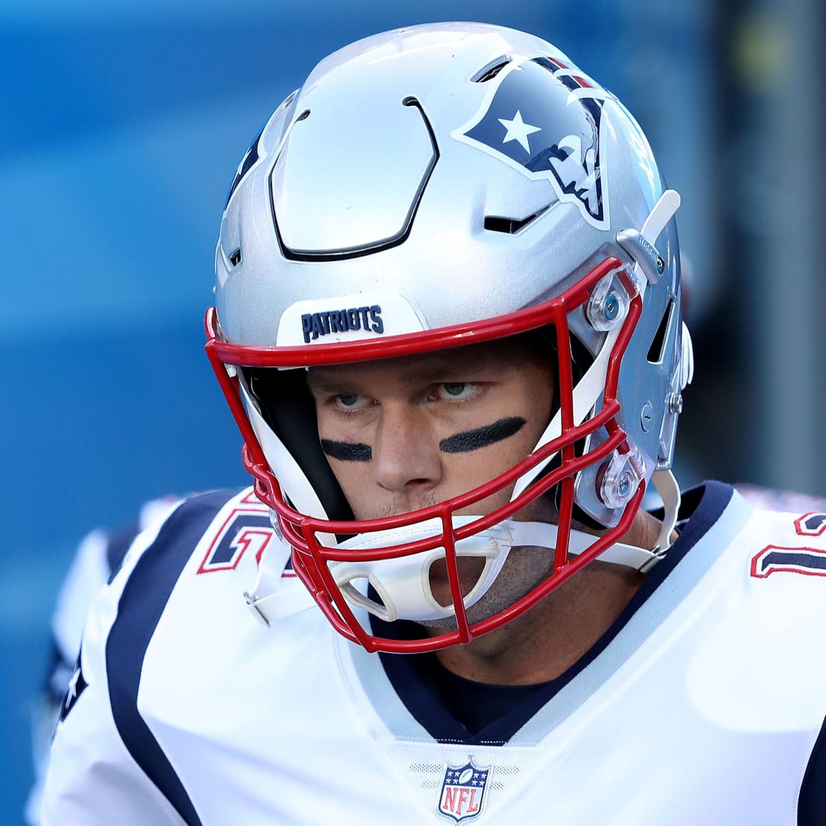 Tom Brady's helmet model among those banned for 2018 - Sports Illustrated