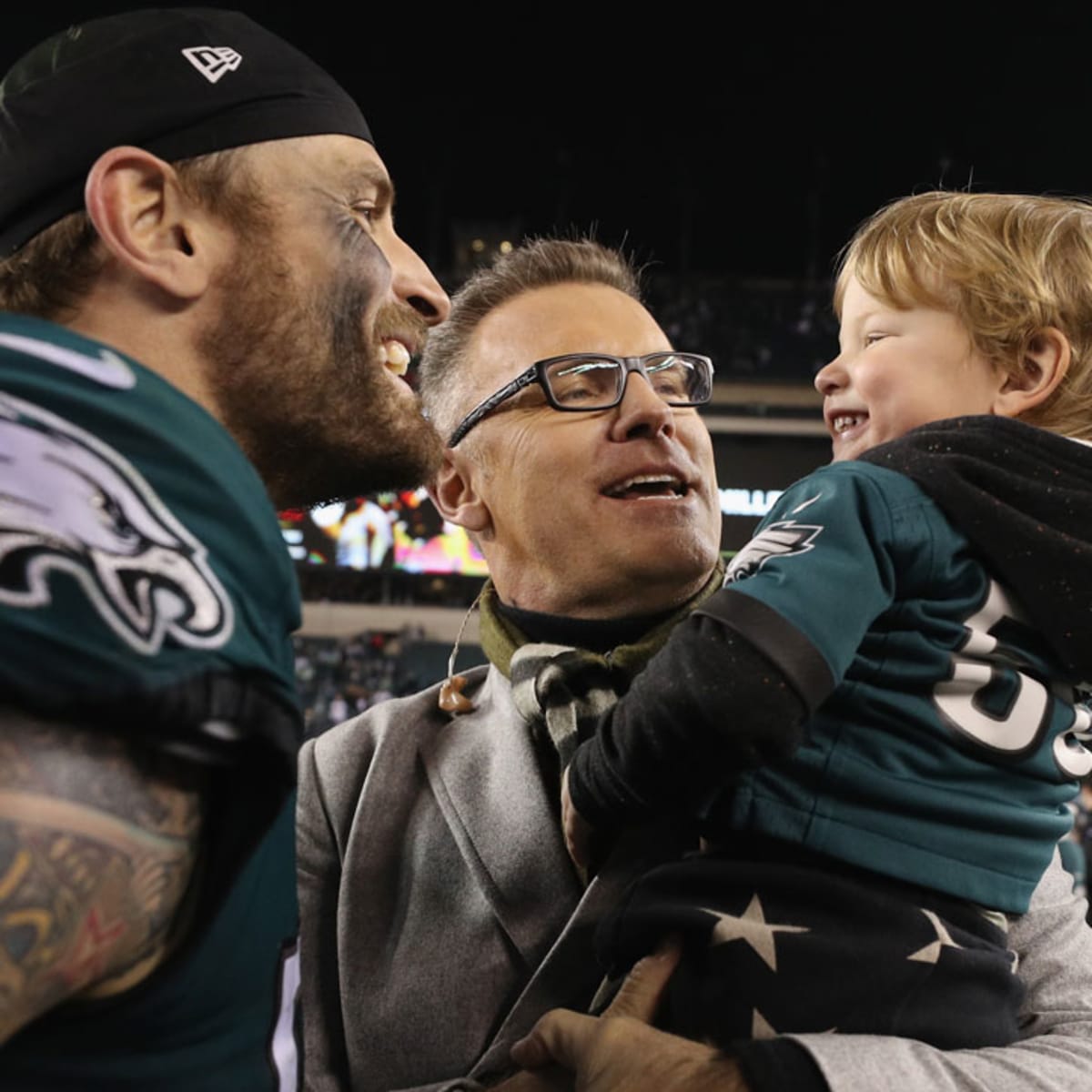 Philadelphia Eagles' Chris Long to Donate Entire Salary to Charity –  Rolling Stone