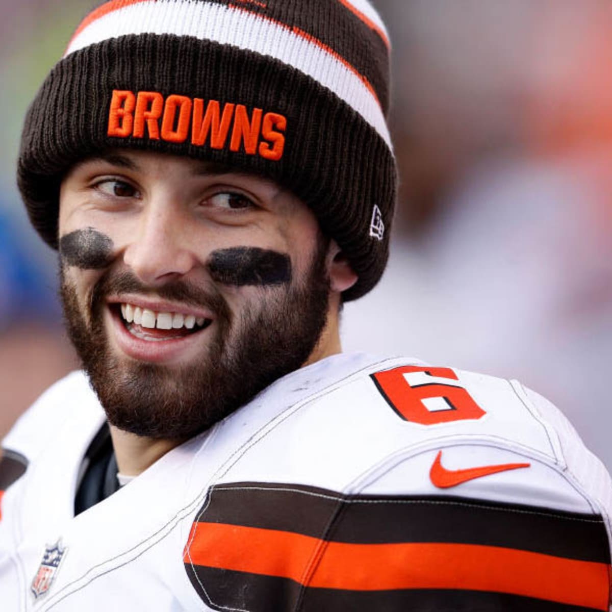 Hue Jackson's handling of Baker Mayfield has people calling for his job -  Sports Illustrated