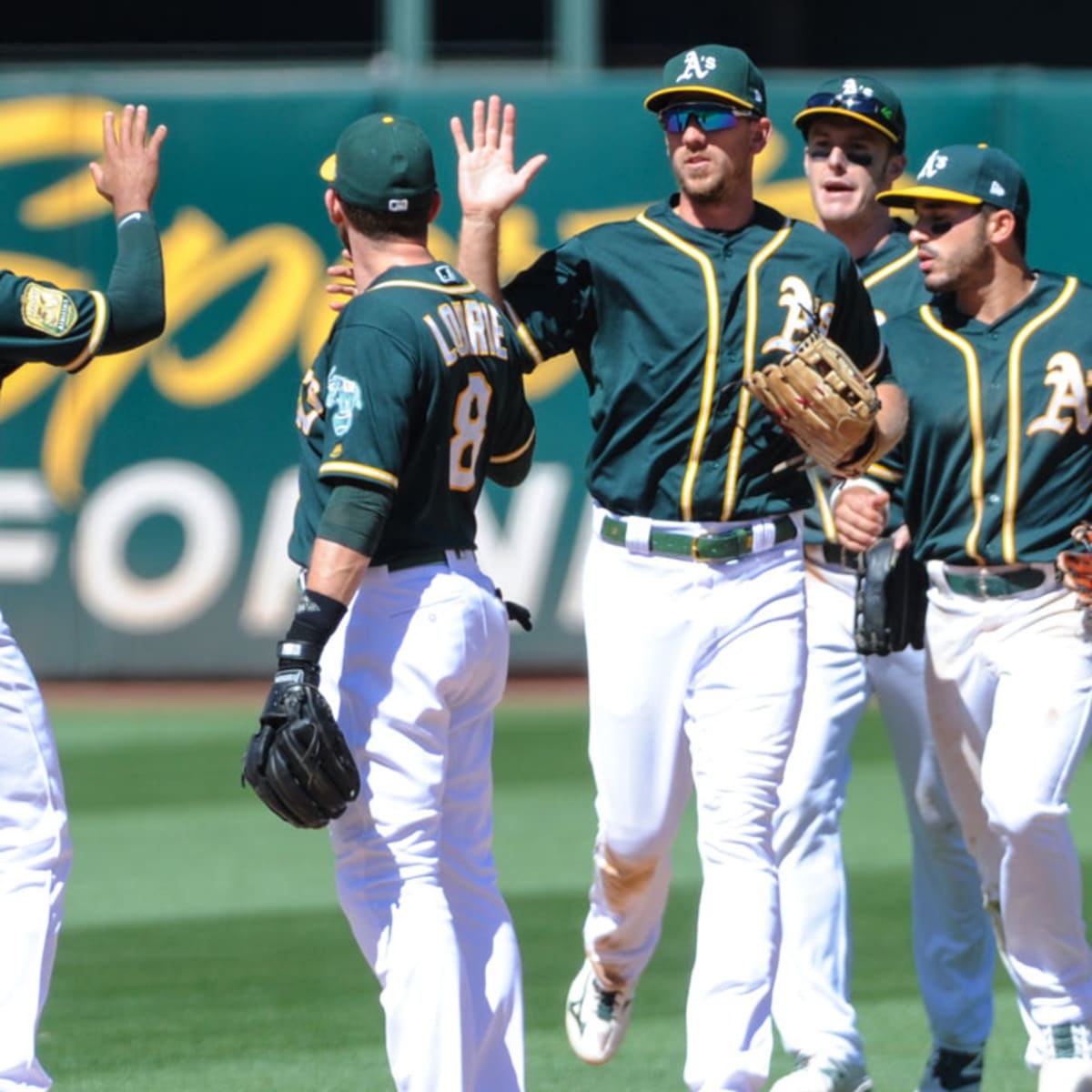 Manaea fans 9, A's beat White Sox 3-1