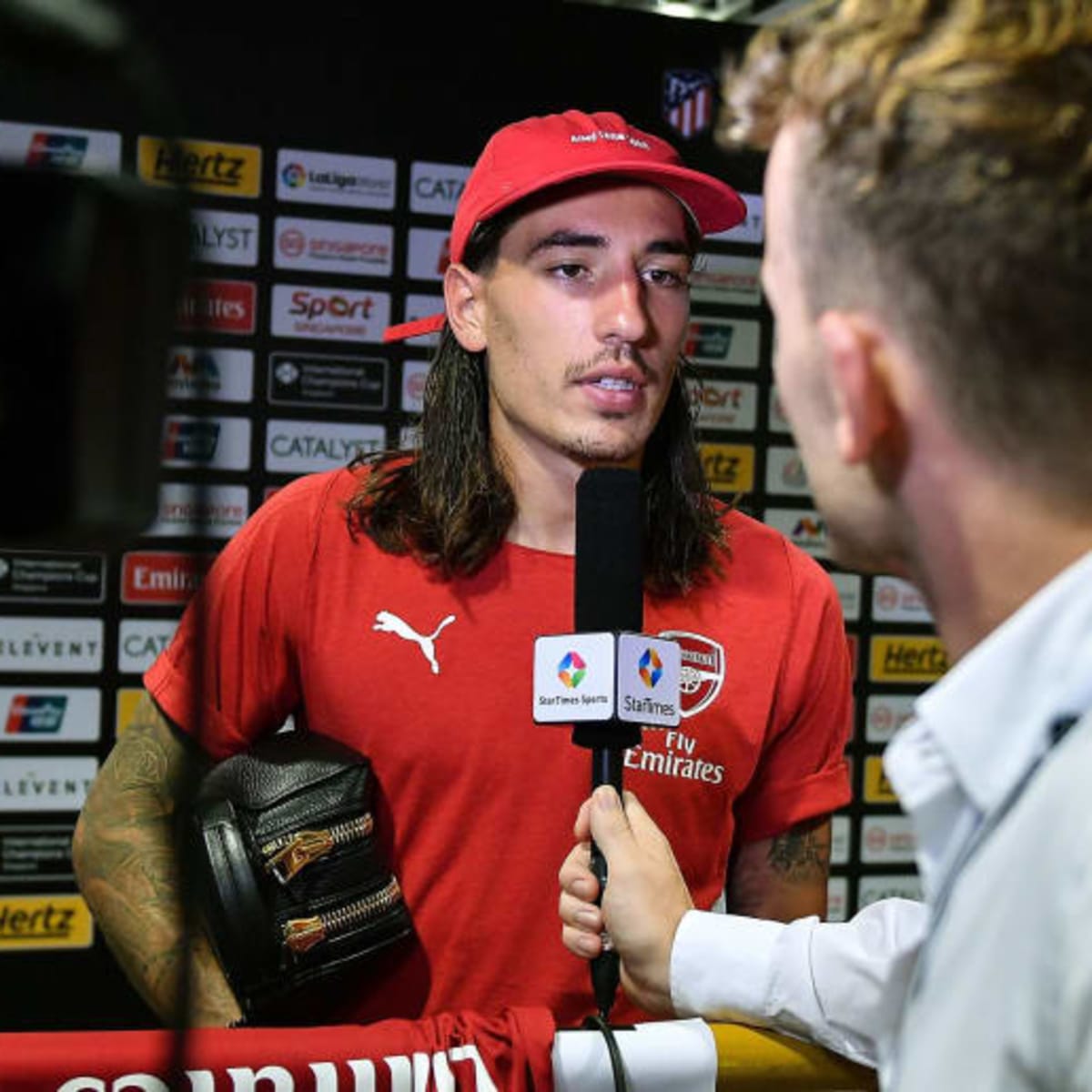 Please, sort out your hair you absolute mess - An open letter to Arsenal's Hector  Bellerin 