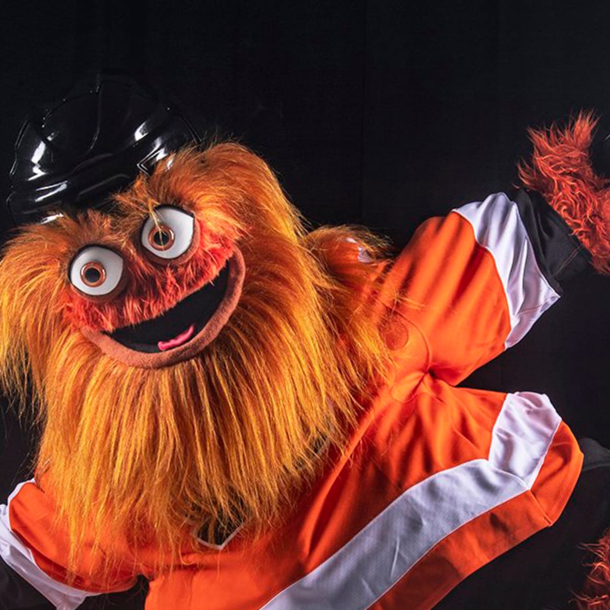 Philadelphia Flyers mascot 'Gritty' debuts (photos, video) - Sports  Illustrated