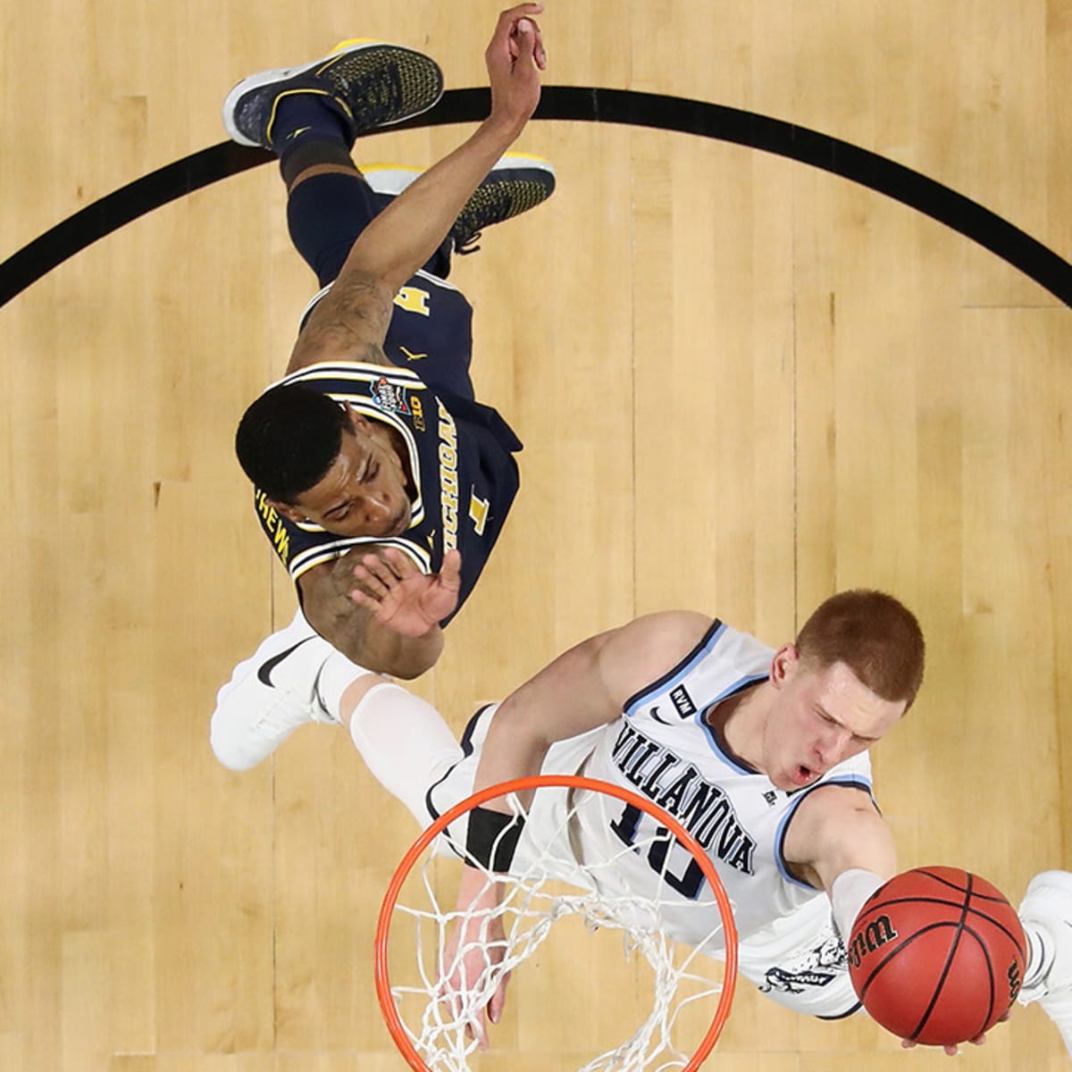 DiVincenzo leads Villanova past Wolverines in national championship game