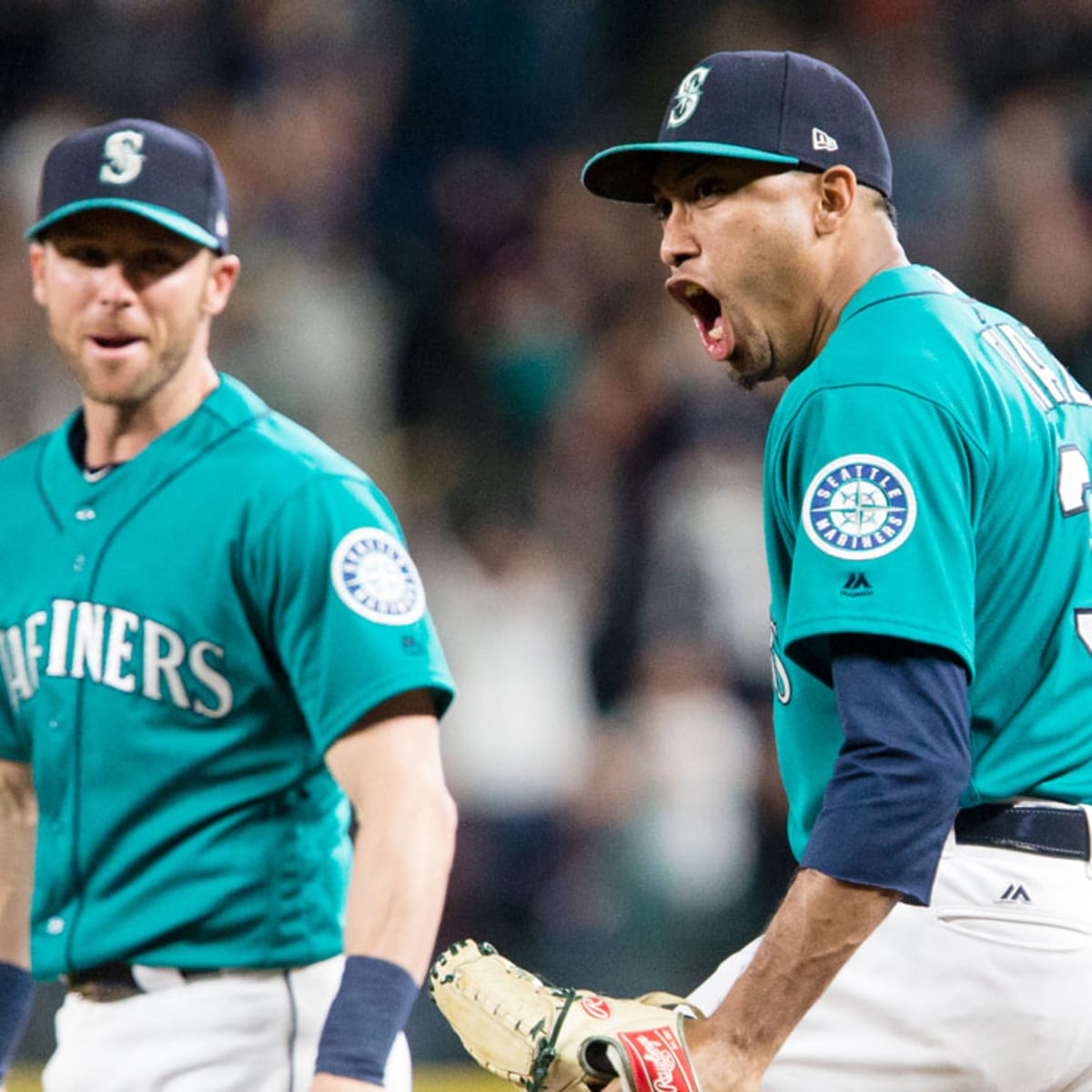 Injured Giants OF Mitch Haniger pulling for Mariners' success