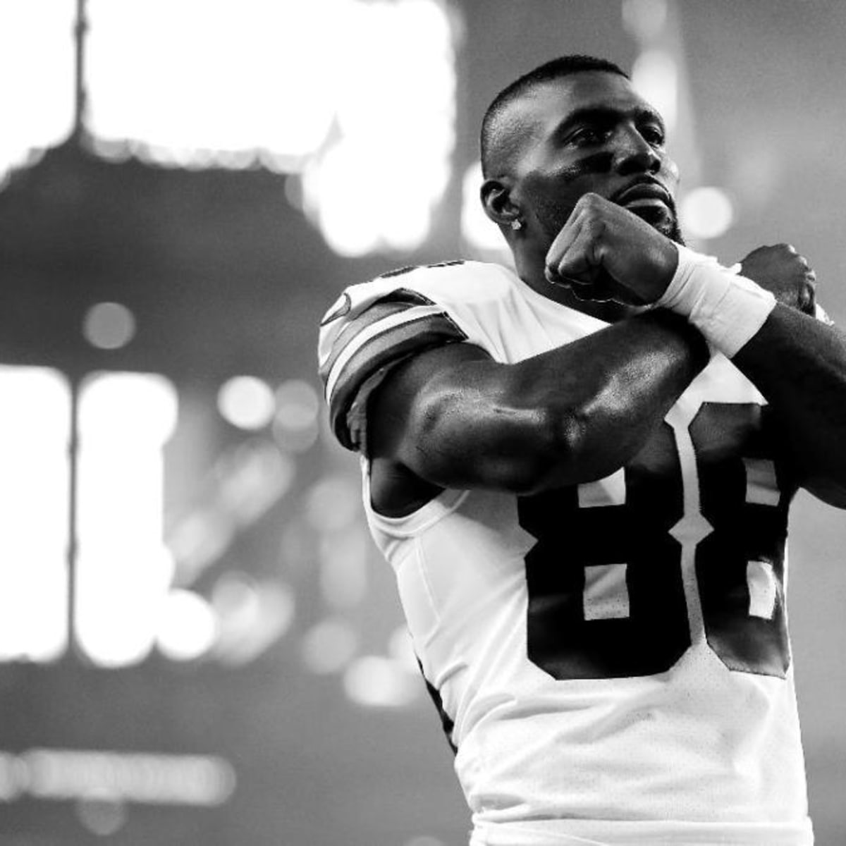 San Francisco 49ers: Dez Bryant interested in playing for the team