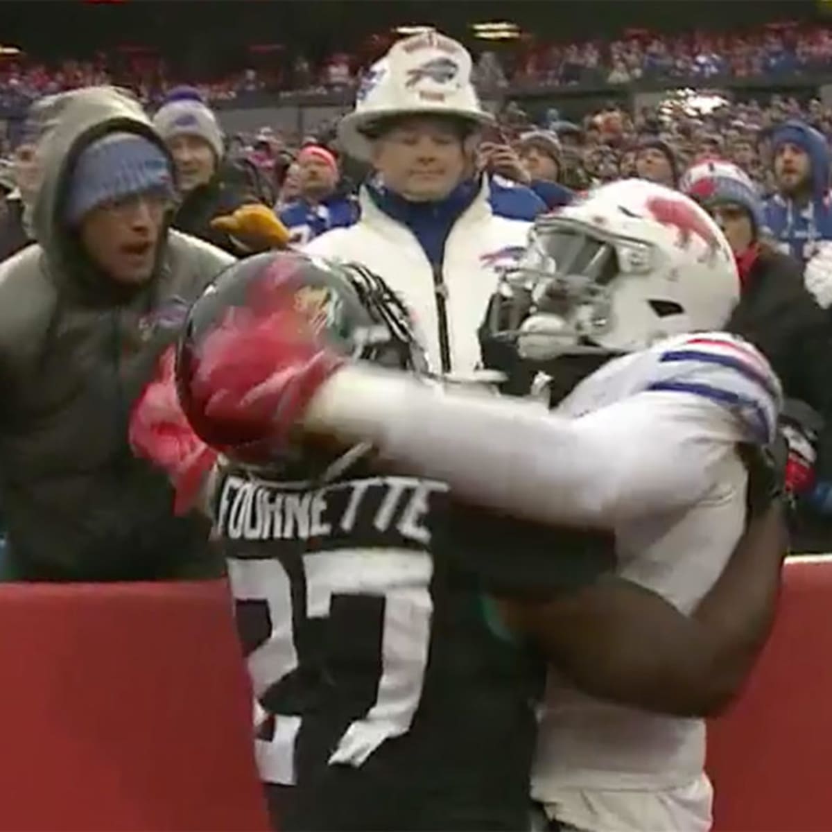 Jaguars, Bills players involved in huge brawl; leads to ejections